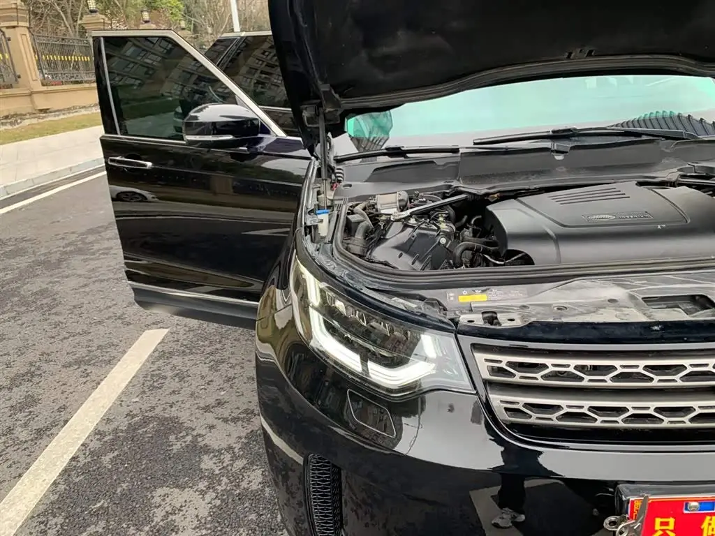 Land Rover Discovery 2019 — Фото 20/20