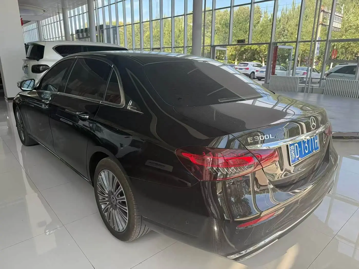 Mercedes-Benz E-Class 2023 — Şəkil 4/9