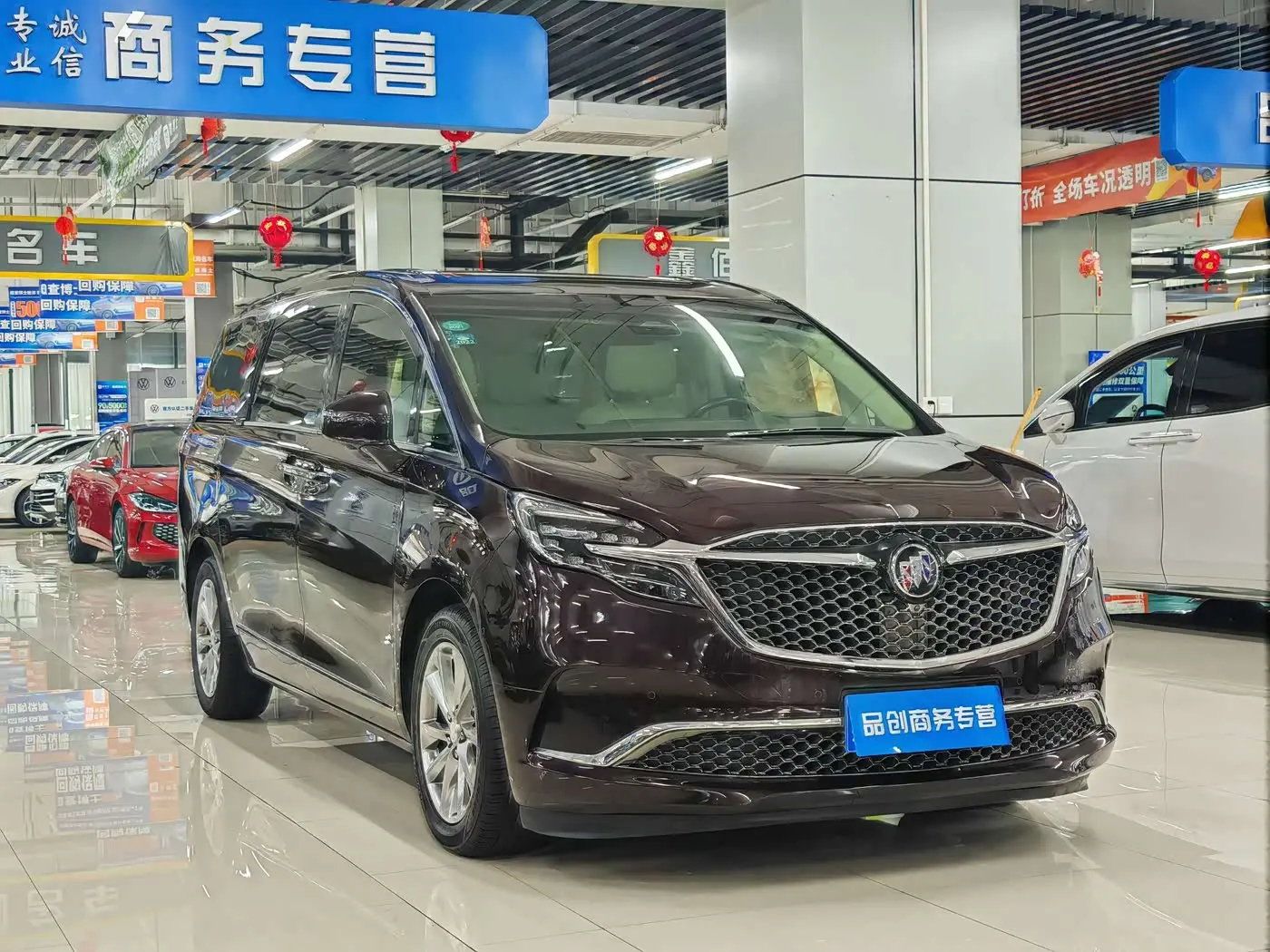 Buick GL8 2020 — Photo 3/16