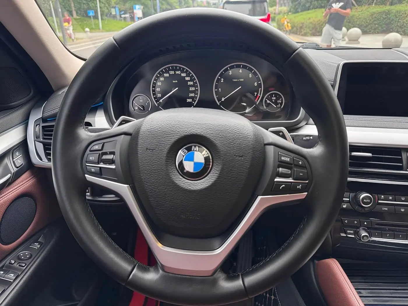 BMW X6 2017 — Photo 9/15