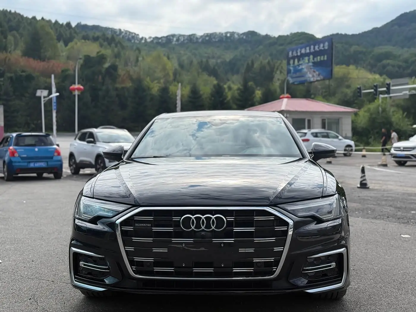 Audi A6L 2019 — Photo 2/9
