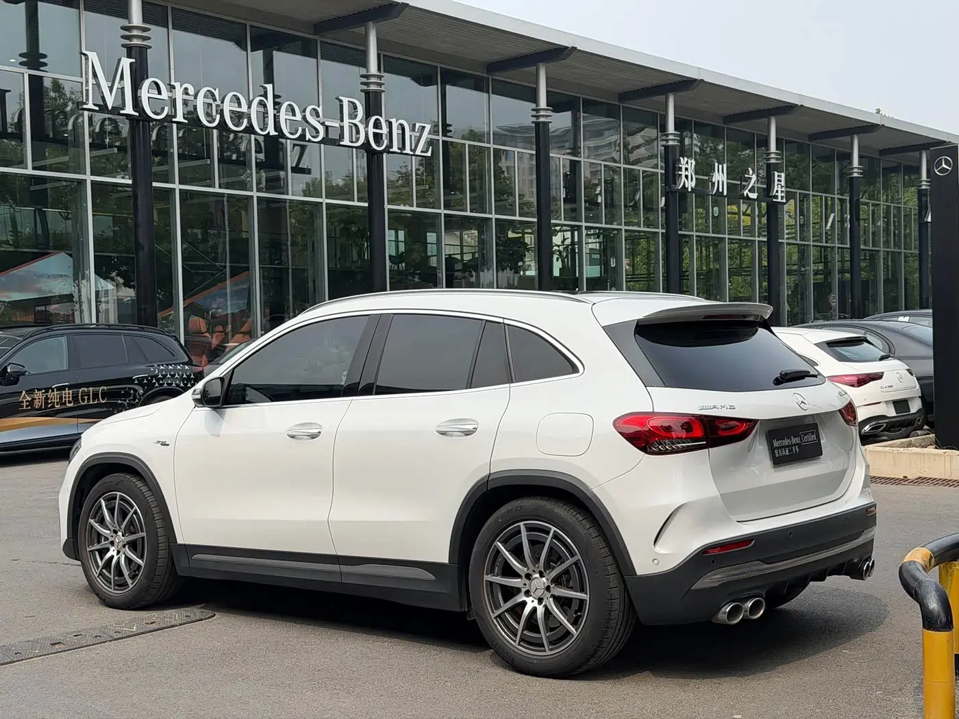 Mercedes-Benz GLA AMG 2021 — Фото 4/15