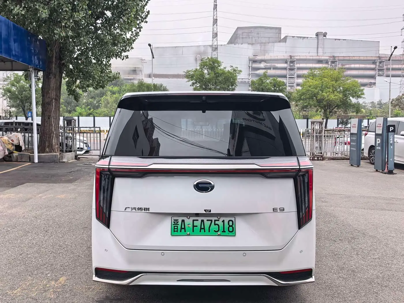 GAC Trumpchi Trumpchi E9 2023 — Şəkil 8/9