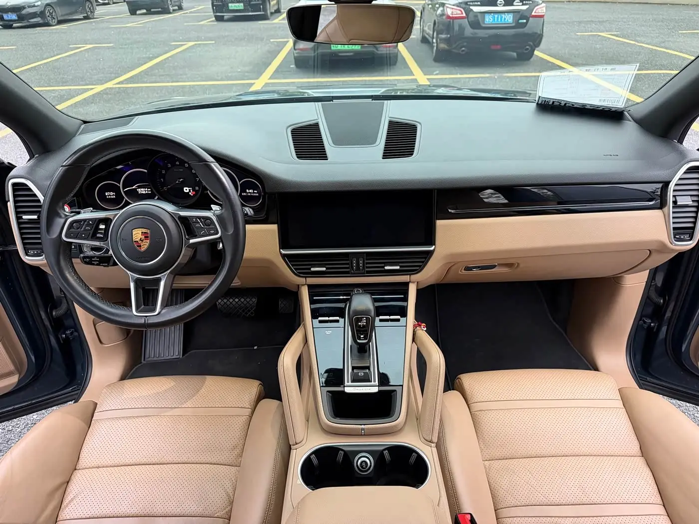 Porsche Cayenne 2018 — Фото 11/18