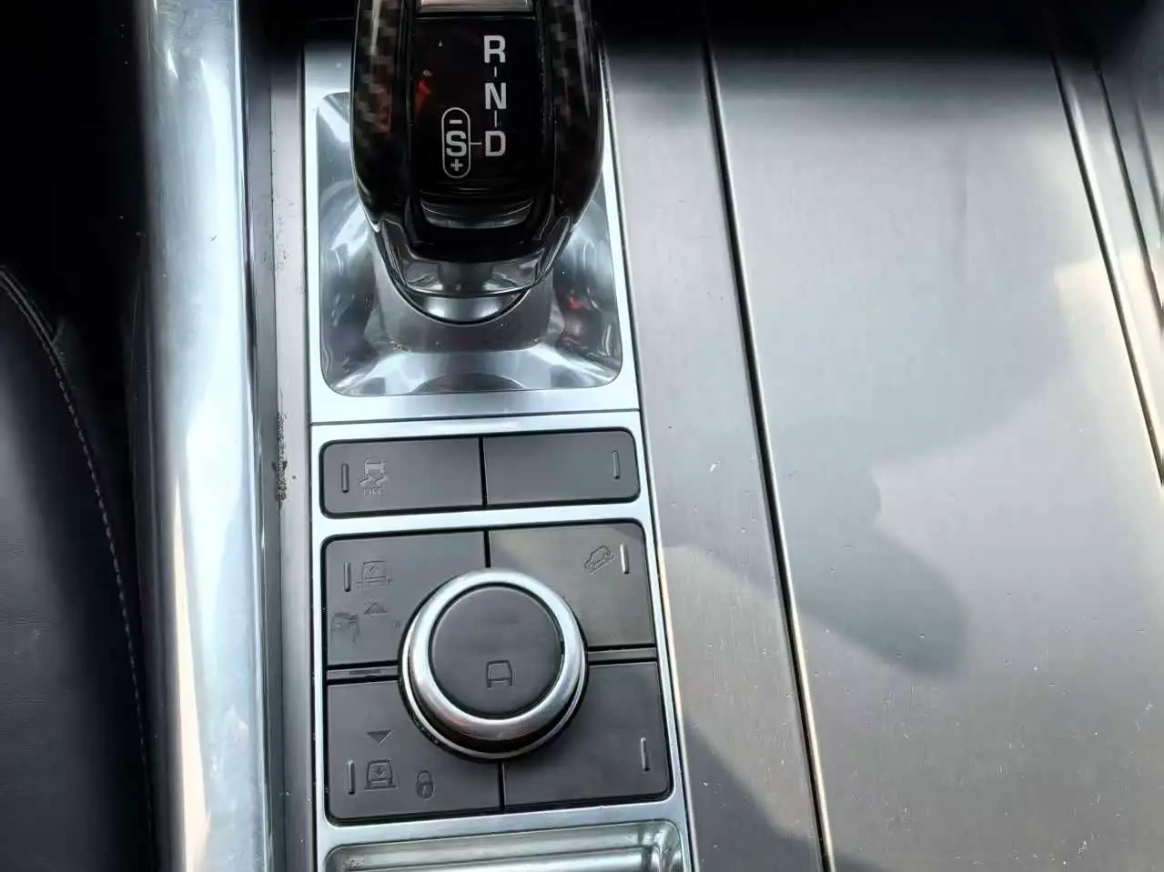 Land Rover Range Rover Sport 2020 — Фото 14/15