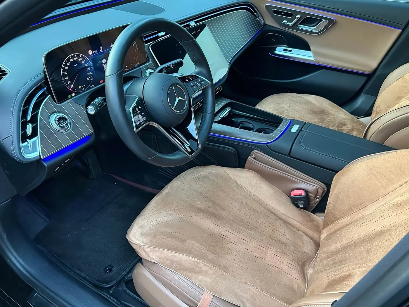 Mercedes-Benz E-Class 2024 — Фото 10/19
