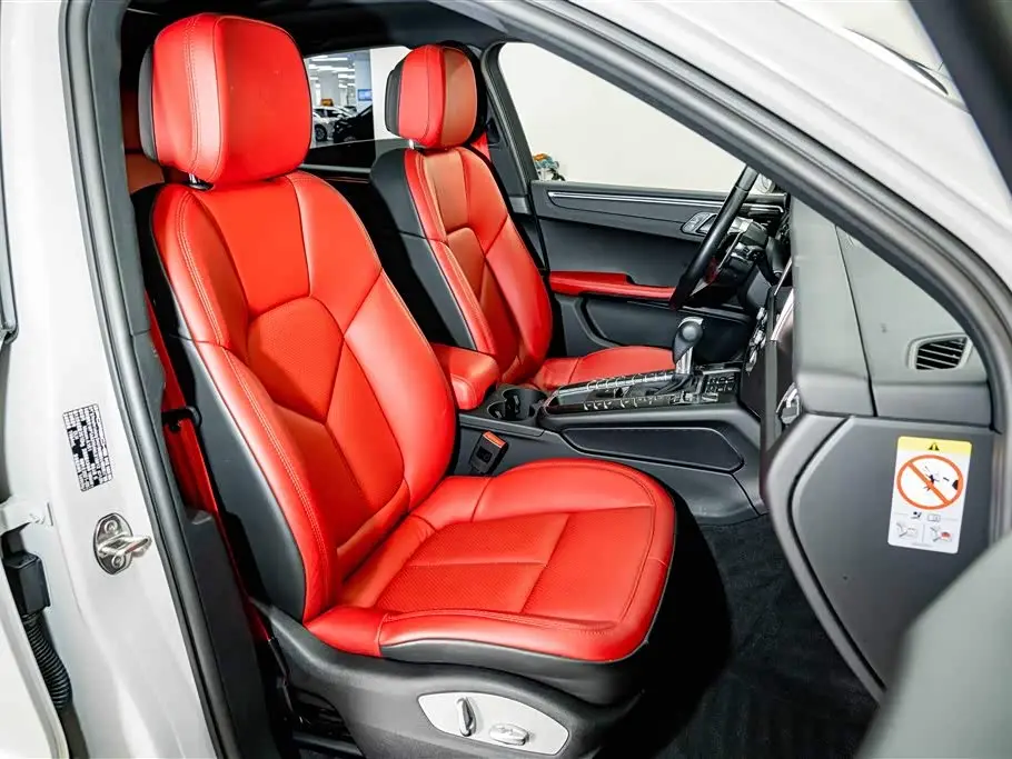 Porsche Macan 2021 — Фото 19/20