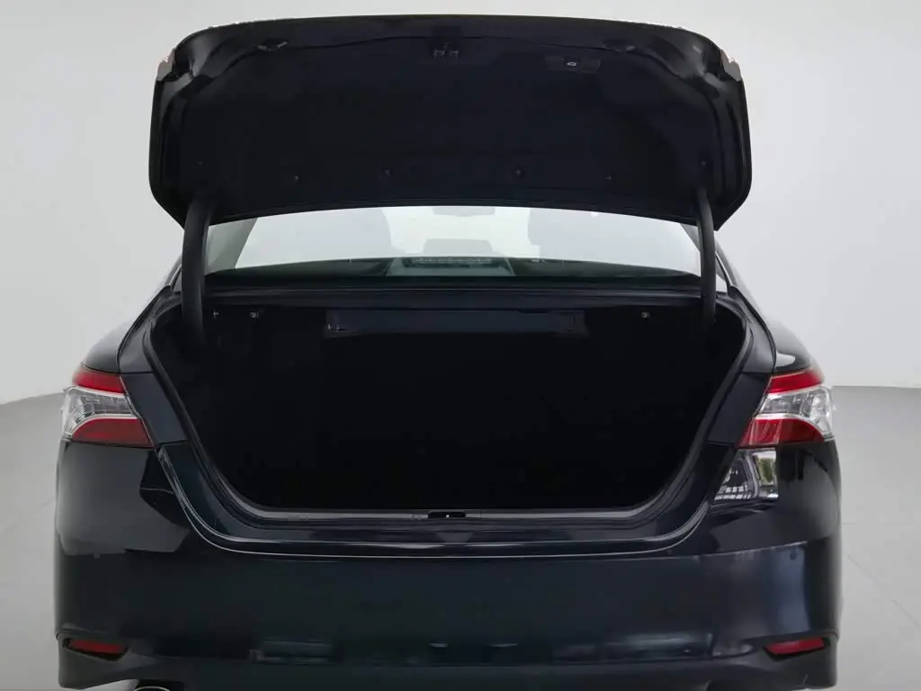 Toyota Camry 2021 — Фото 16/20