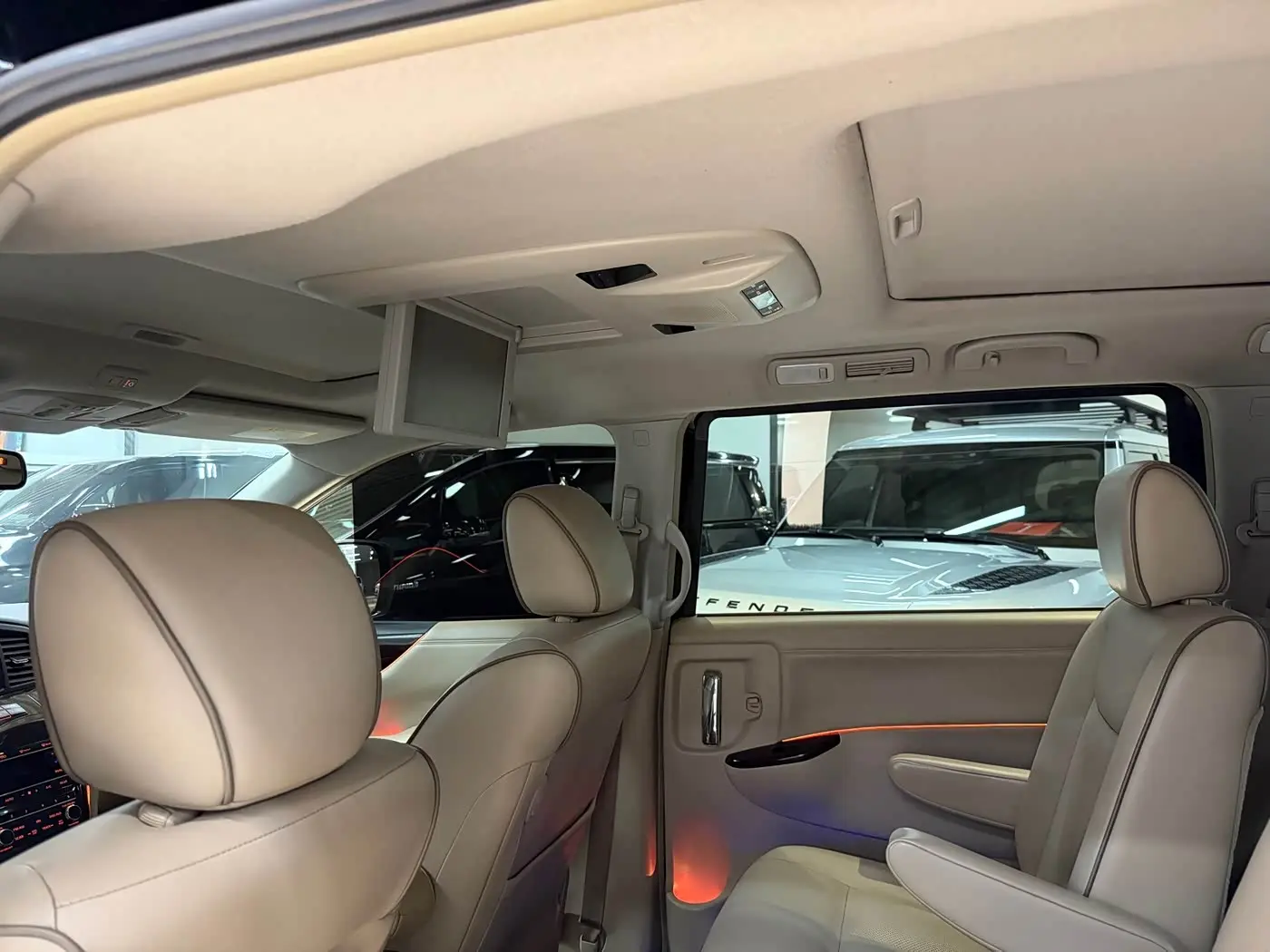 Nissan Quest 2016 — Фото 15/20