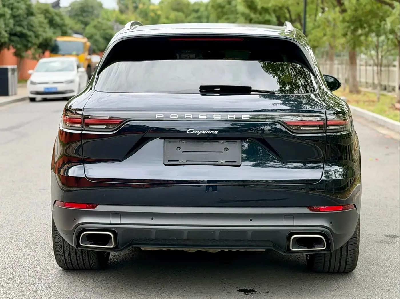 Porsche Cayenne 2021 — Photo 5/17