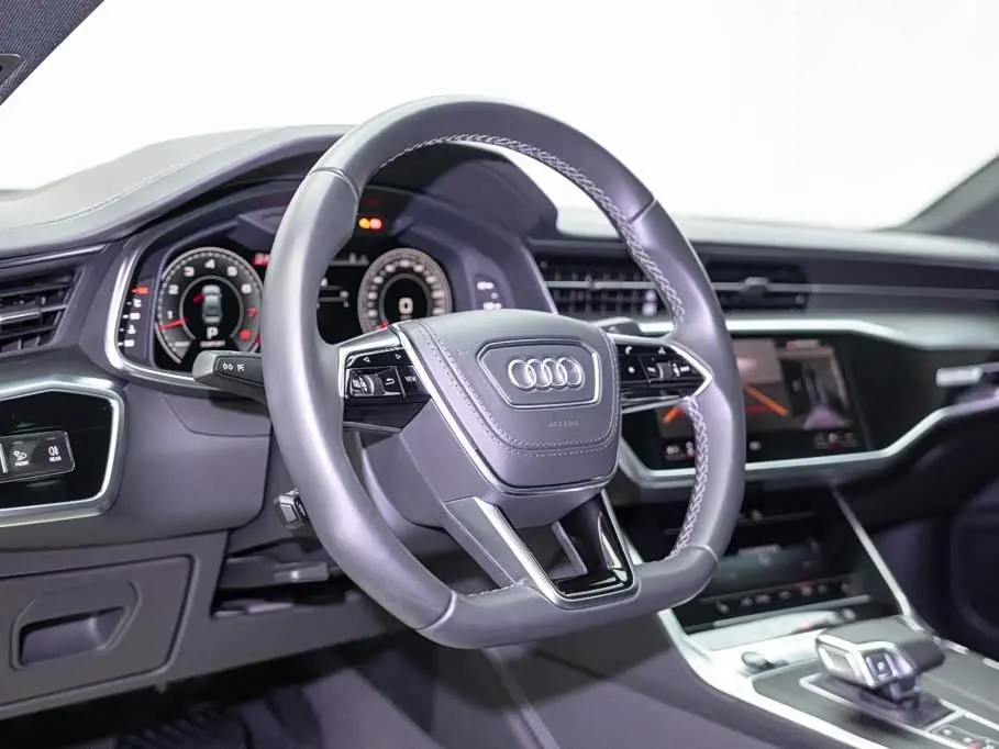 Audi A6L 2025 — Фото 8/20