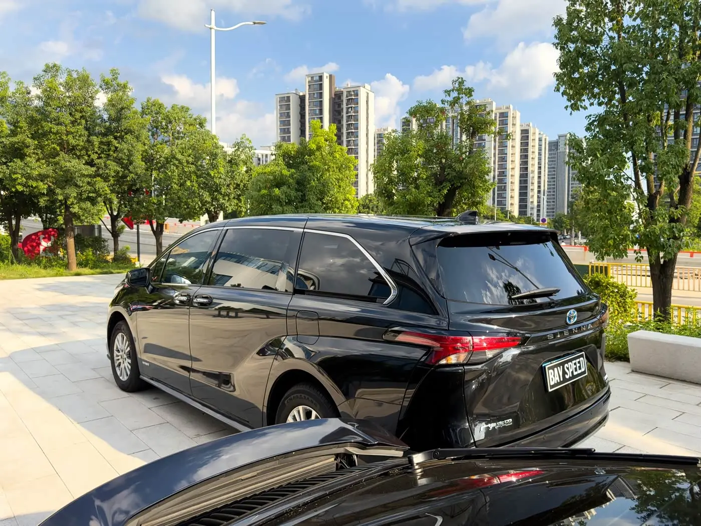 Toyota Sienna 2022 — Photo 8/13