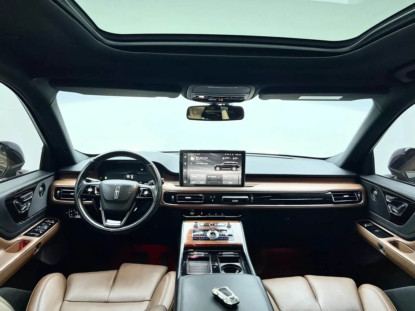 Lincoln Aviator 2022 — Фото 17/20