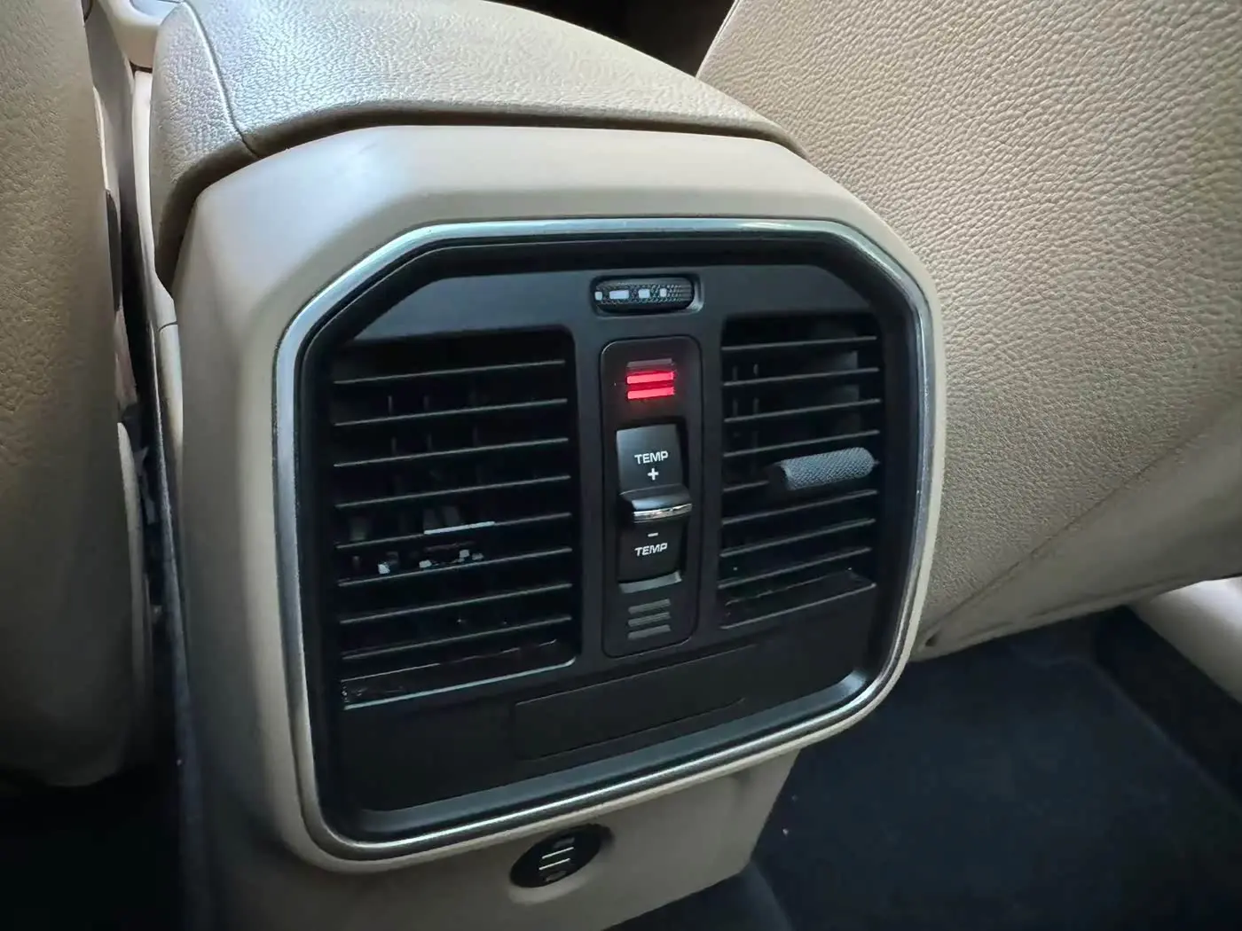 Porsche Macan 2018 — Photo 11/16