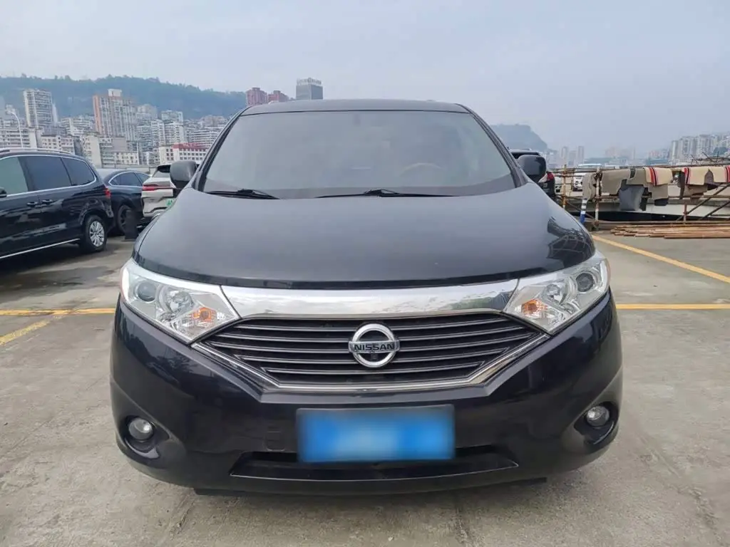 Nissan Quest 2015 — Photo 3/20