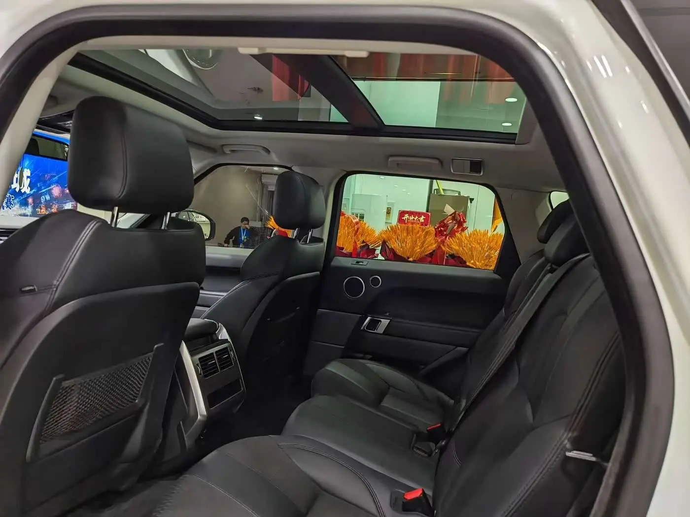 Land Rover Range Rover Sport 2017 — Photo 9/11