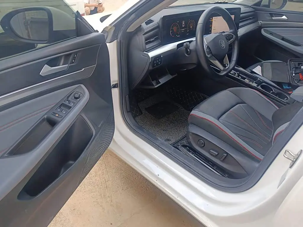 Volkswagen Lamando 2023 — Photo 14/20