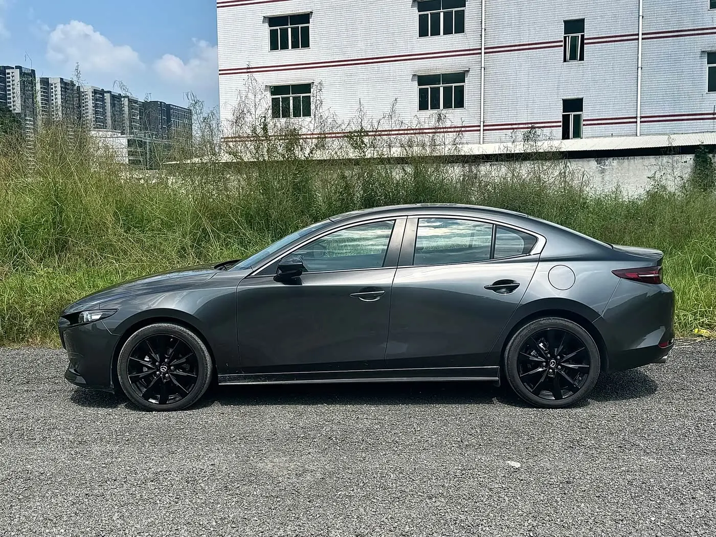 Mazda Mazda3 Axela 2025 — Photo 7/10