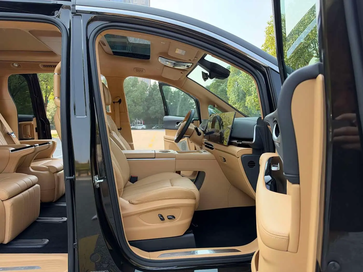 Voyah Auto Voyah Dreamer 2024 — Şəkil 17/20