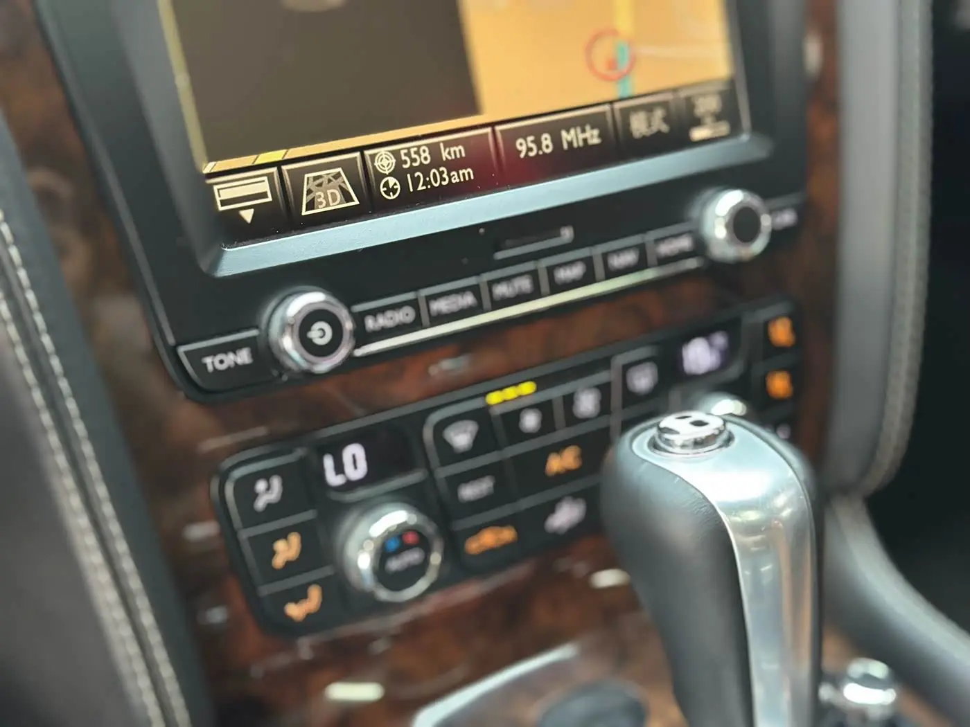 Bentley Flying Spur 2012 — Фото 15/20