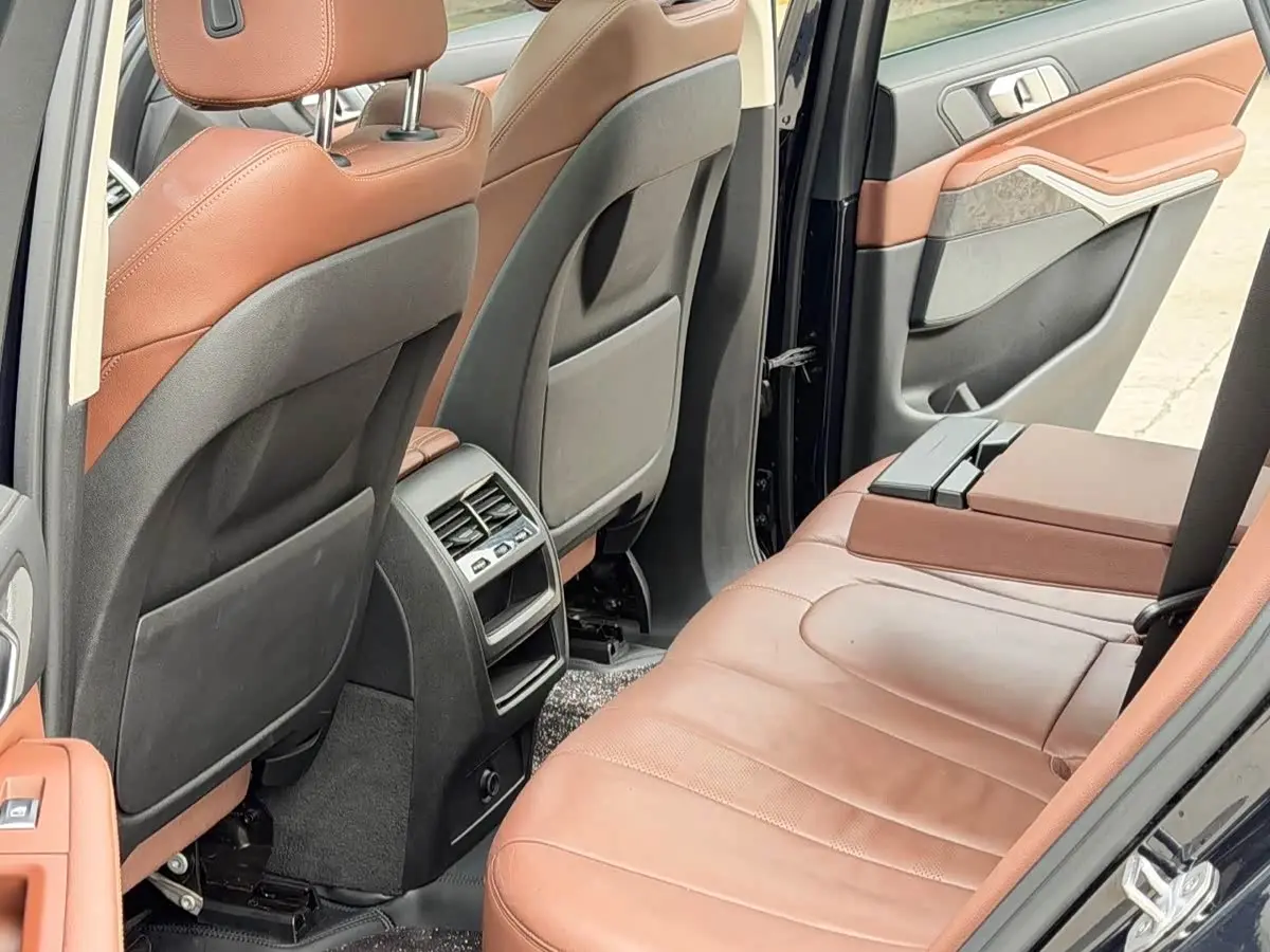 BMW X5 2020 — Photo 8/11