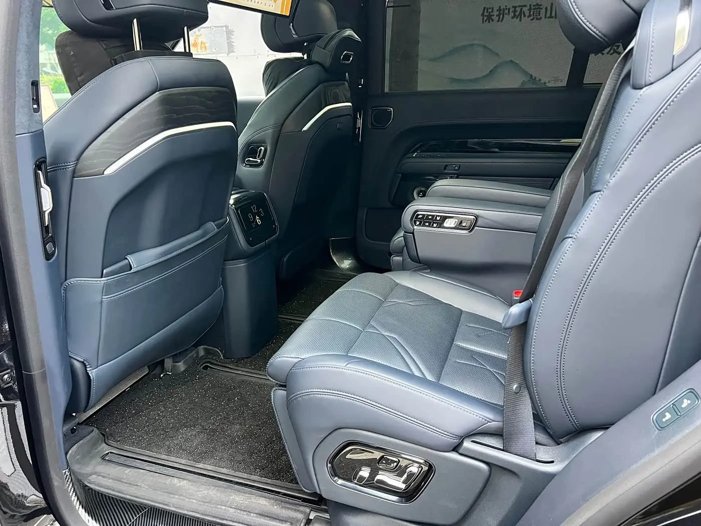 ZEEKR 9X 2025 — Photo 13/20