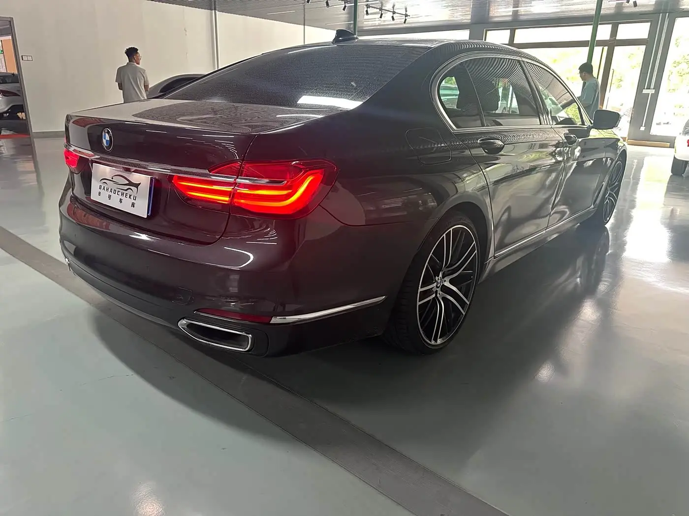 BMW 7 Series 2016 — Photo 7/18