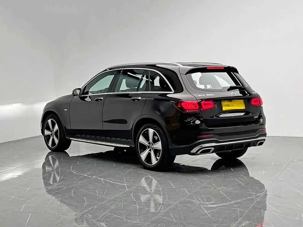Mercedes-Benz GLC 2023 — Photo 4/20
