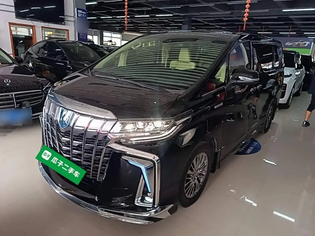 Toyota Alphard, 2022