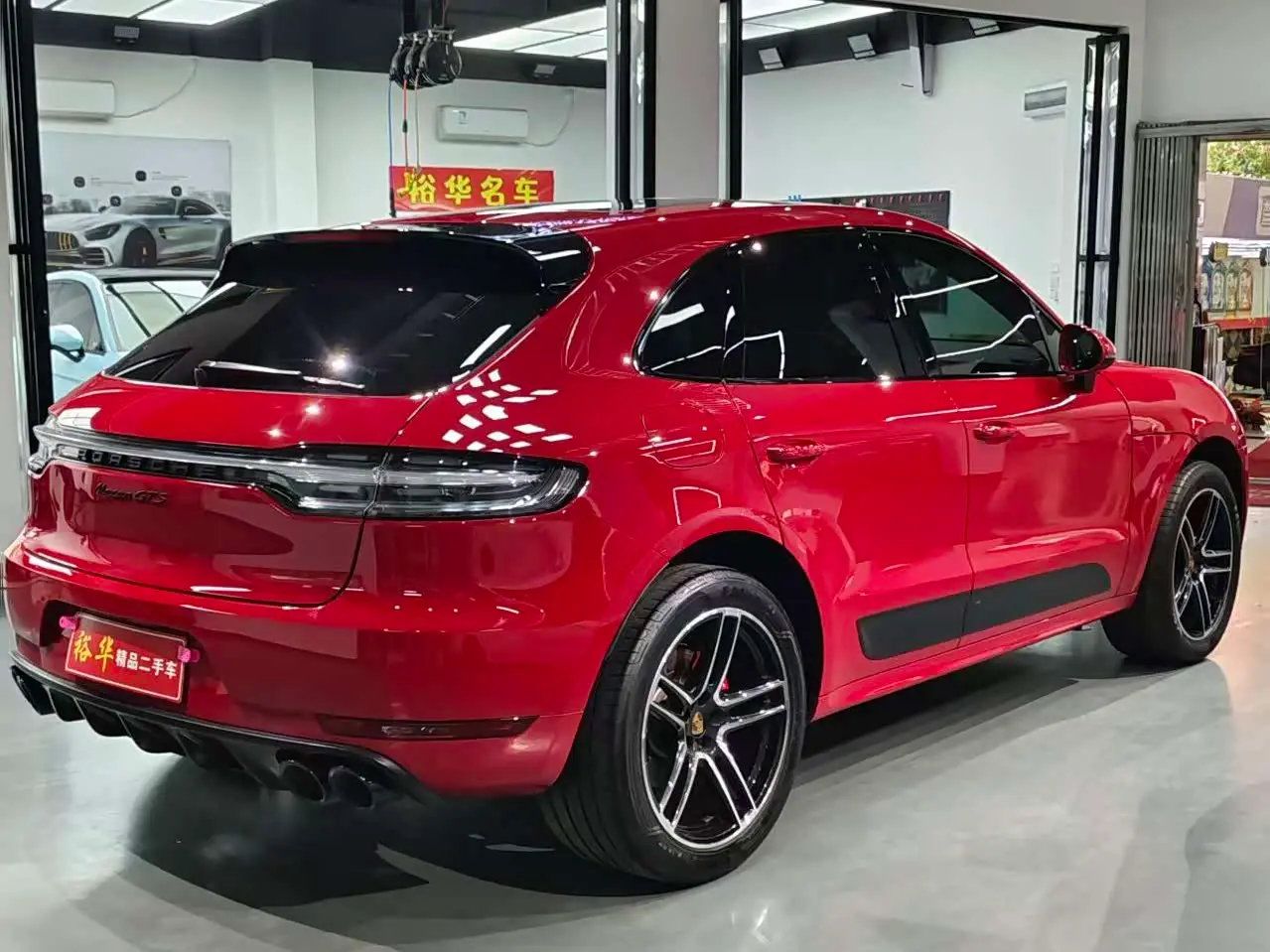 Porsche Macan 2021 — Фото 4/11