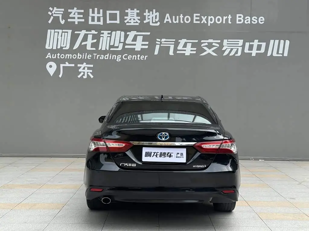Toyota Camry 2022 — Фото 4/14