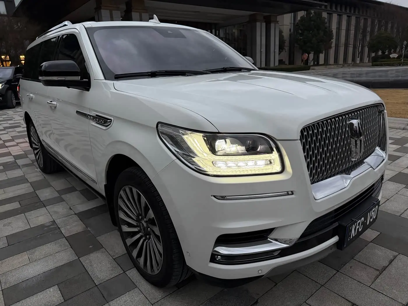 Lincoln Navigator 2020 — Photo 3/10