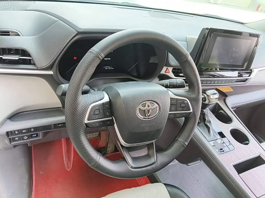 Toyota Sienna 2022 — Photo 10/19