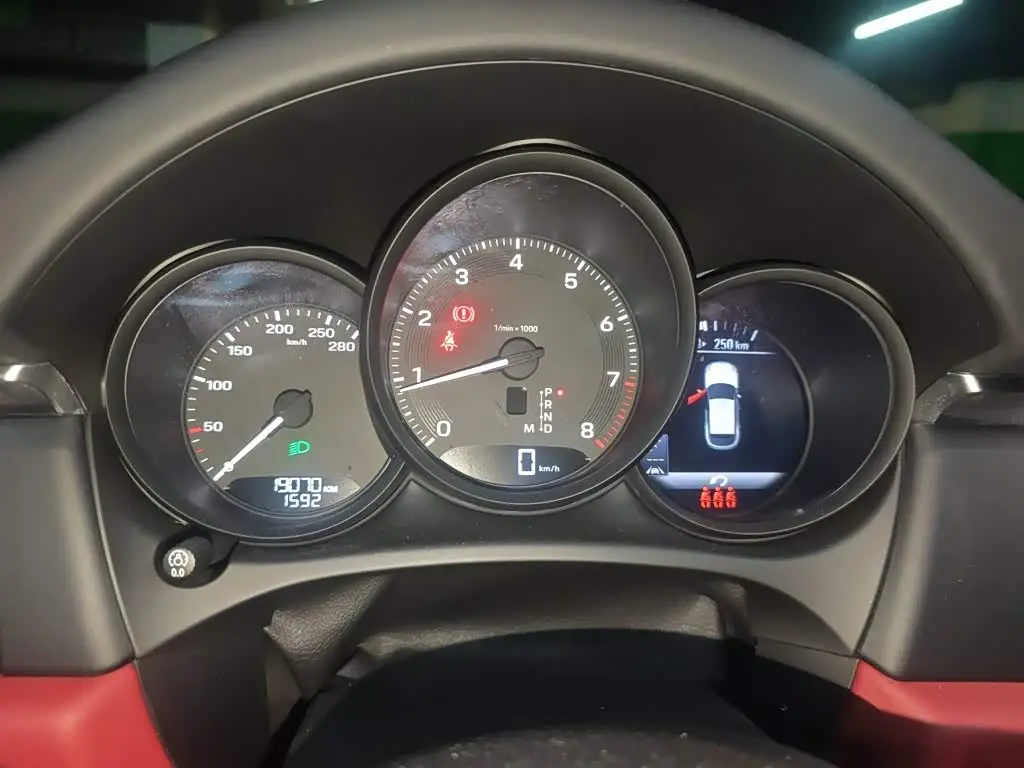Porsche Macan 2024 — Şəkil 12/20