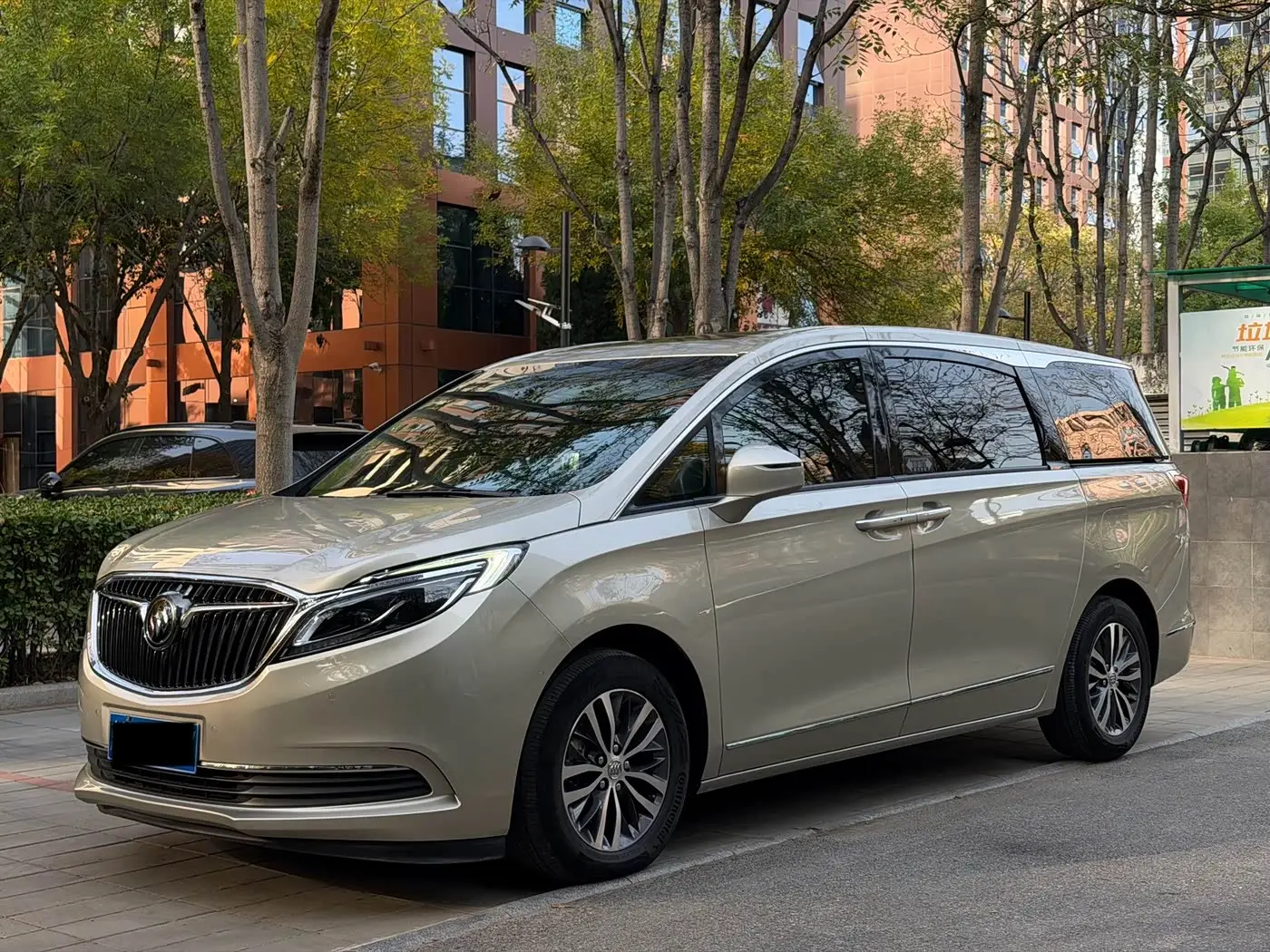 Buick GL8, 2019