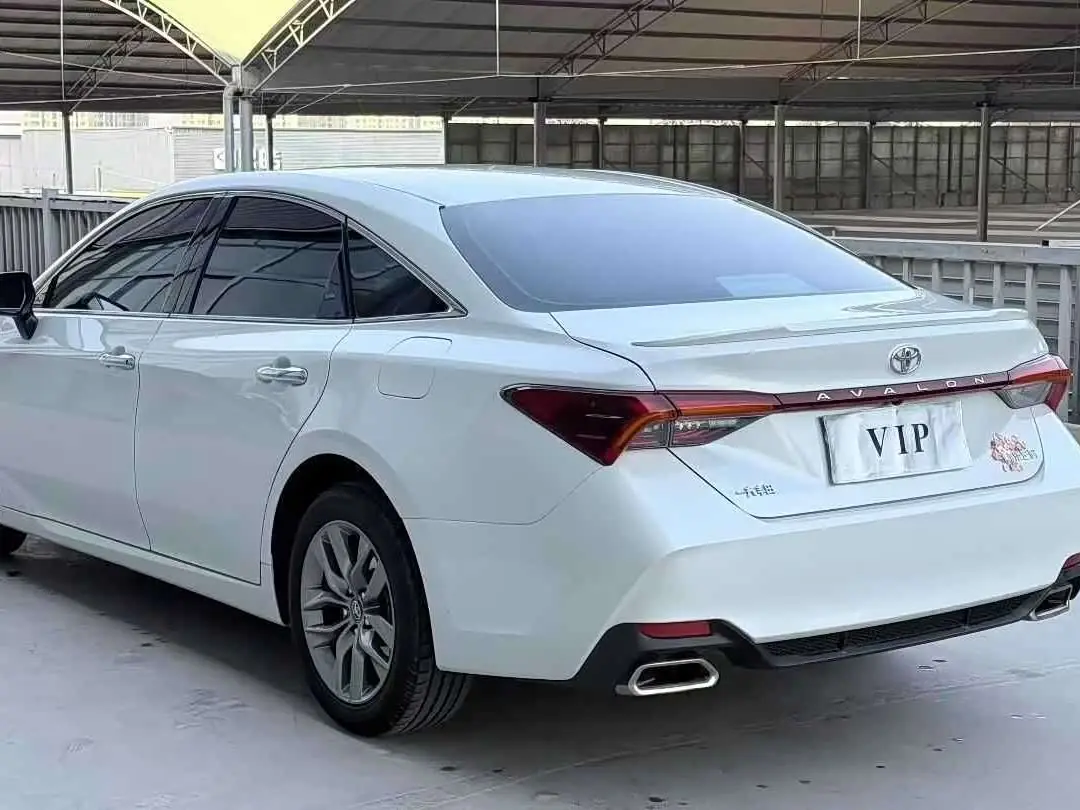 Toyota Avalon 2021 — Photo 4/10