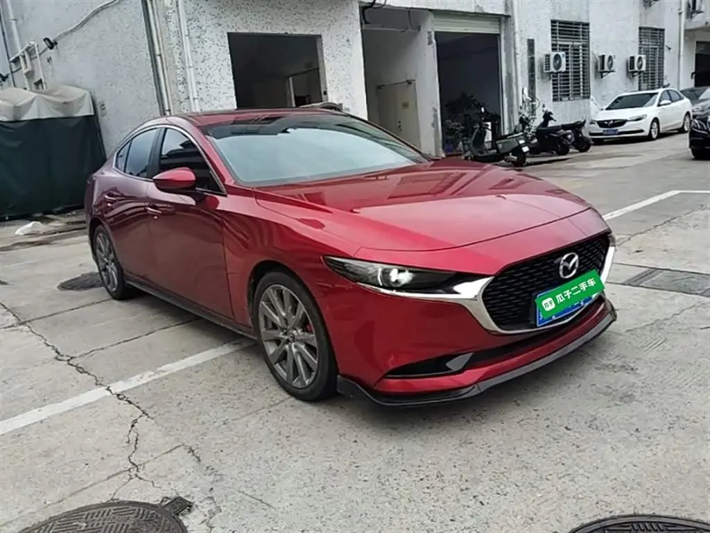 Mazda Mazda3 Axela 2023 — Photo 4/20