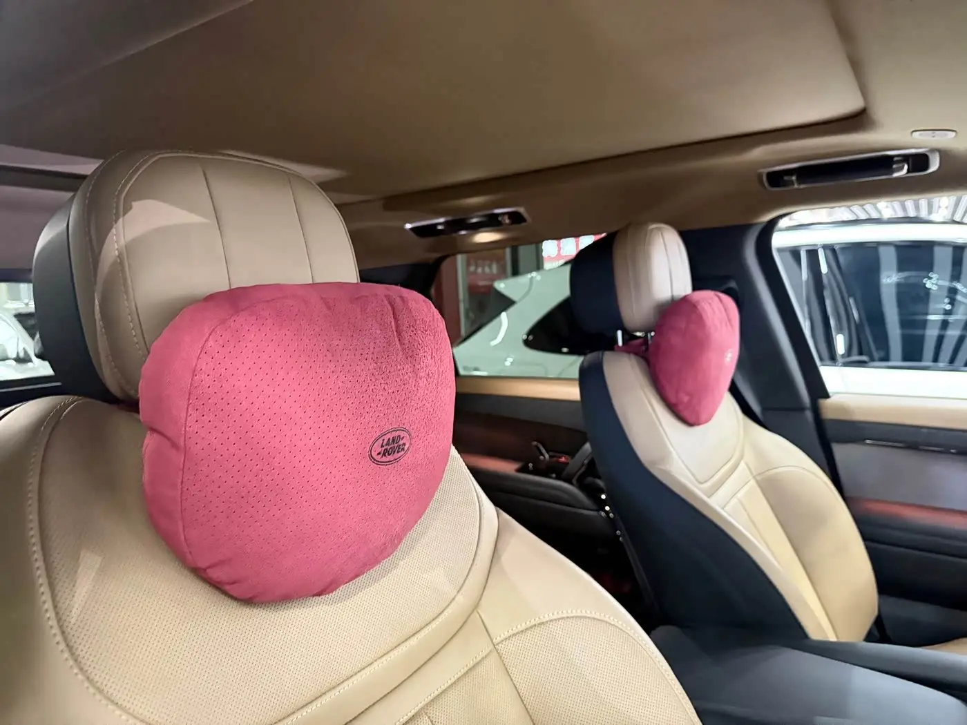 Land Rover Range Rover Sport 2023 — Фото 13/15