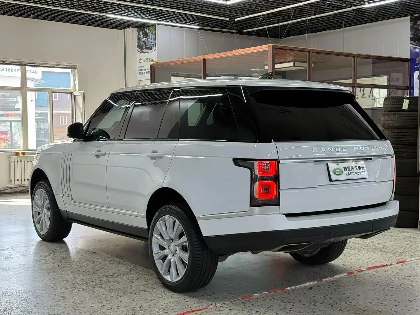 Land Rover Range Rover 2020 — Photo 7/9