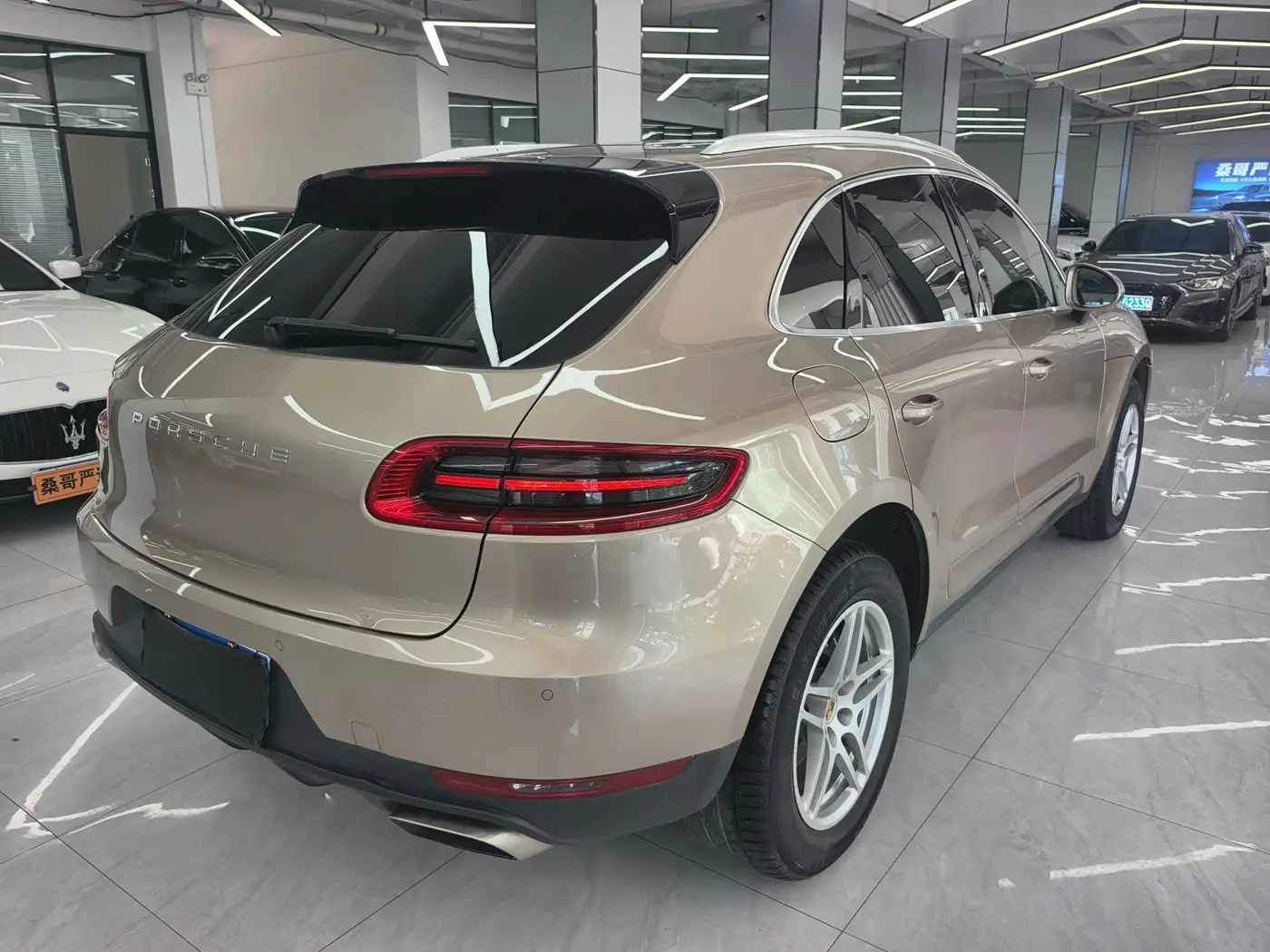 Porsche Macan 2018 — Photo 7/14
