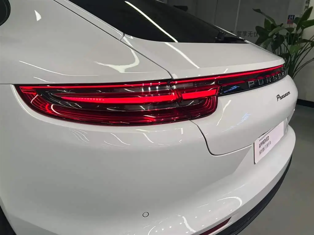 Porsche Panamera 2019 — Photo 19/20