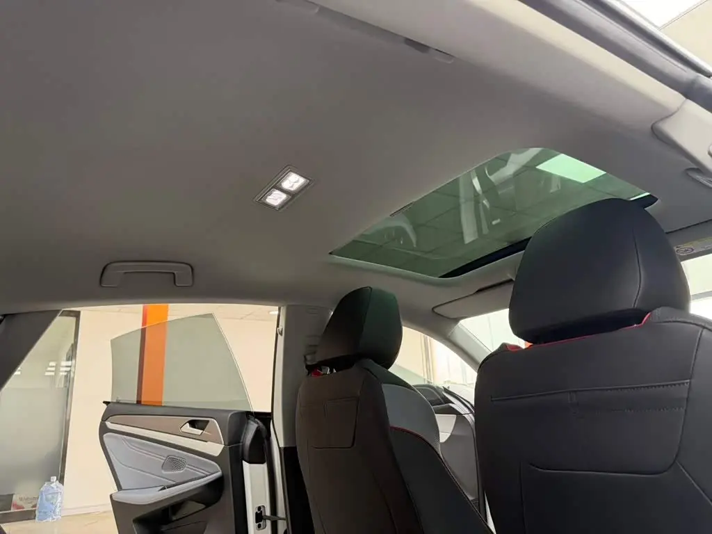 Volkswagen Lamando 2023 — Photo 10/20