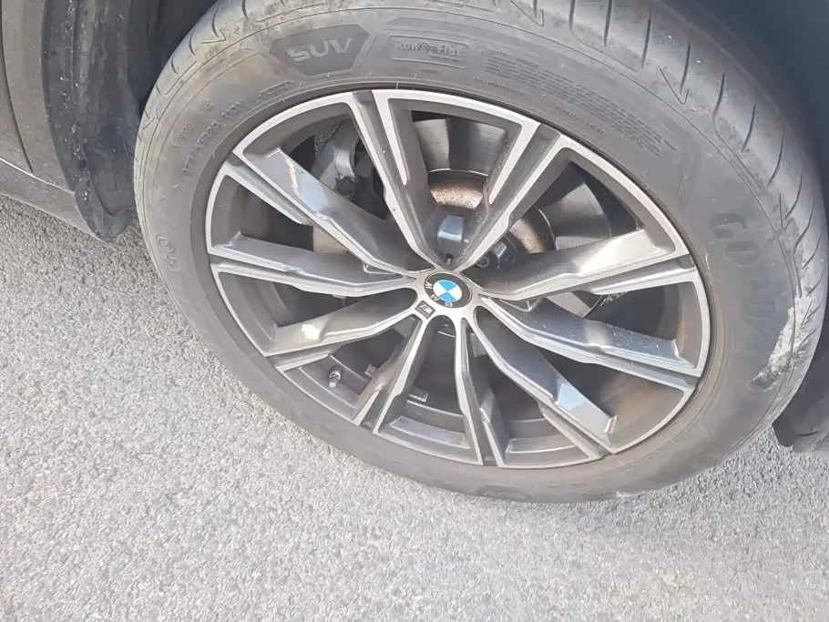 BMW X5 2022 — Photo 6/16