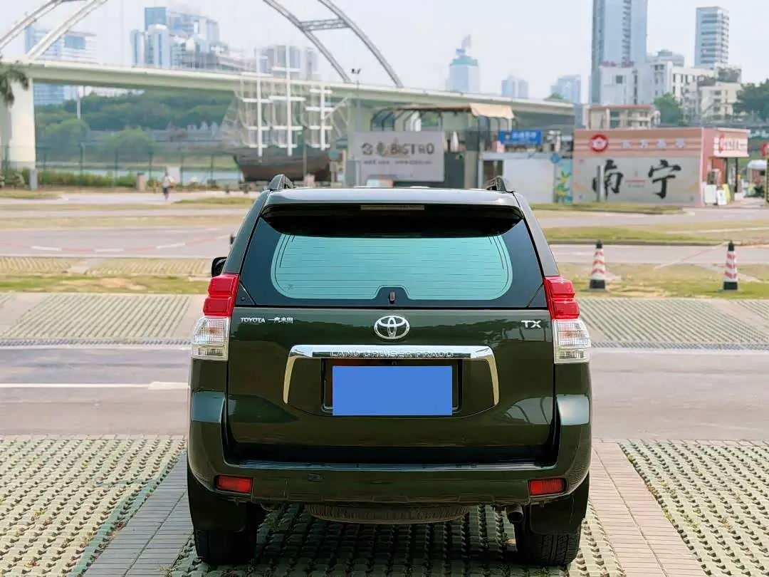 Toyota Prado 2012 — ფოტო 5/17