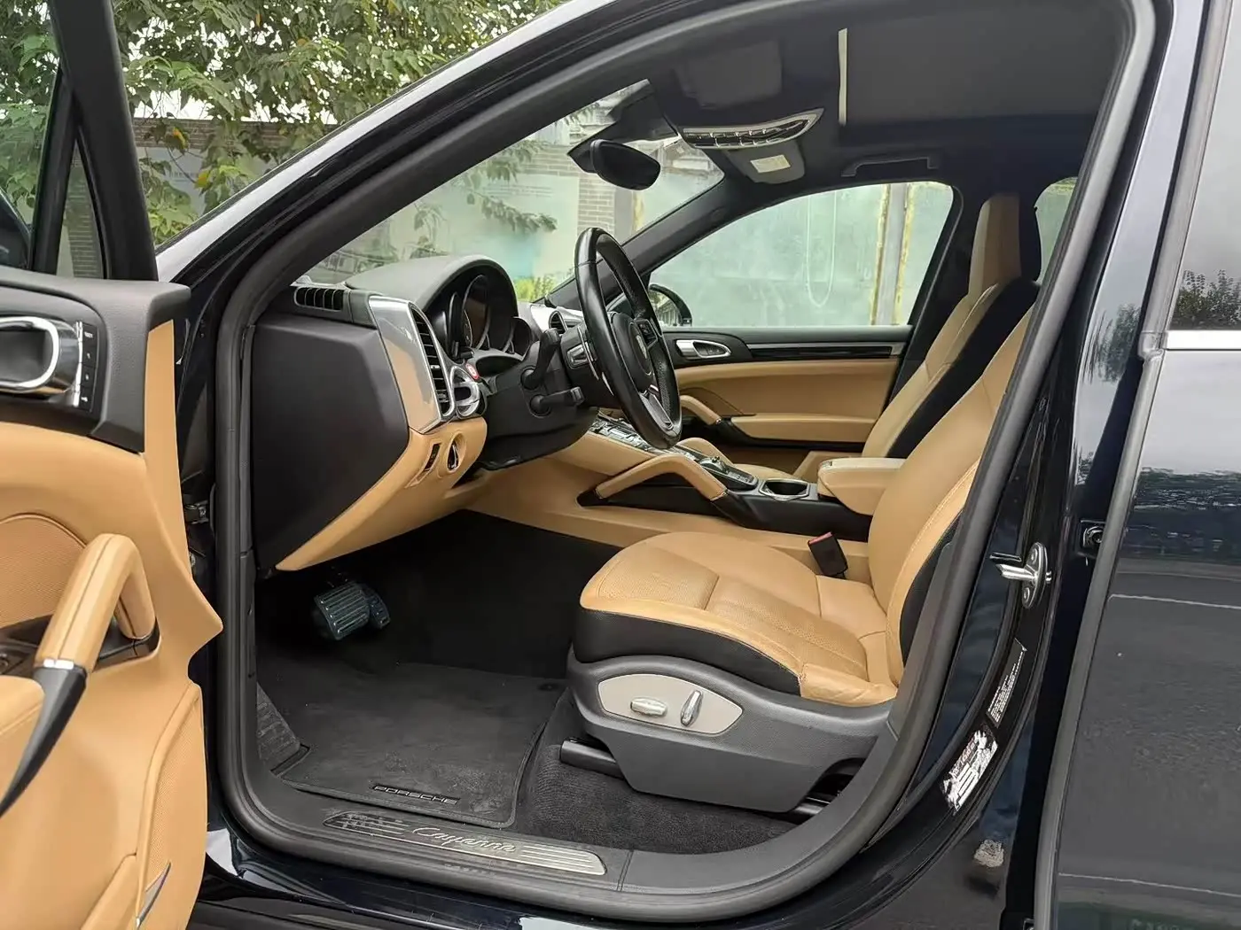 Porsche Cayenne 2016 — Photo 7/9