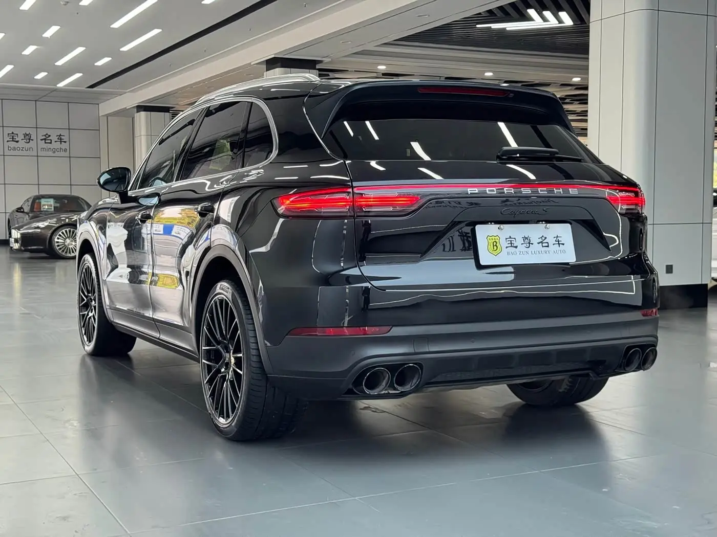 Porsche Cayenne 2018 — Photo 6/10