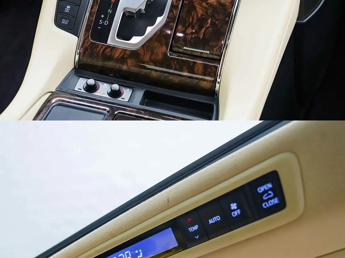 Toyota Alphard 2019 — Photo 7/20