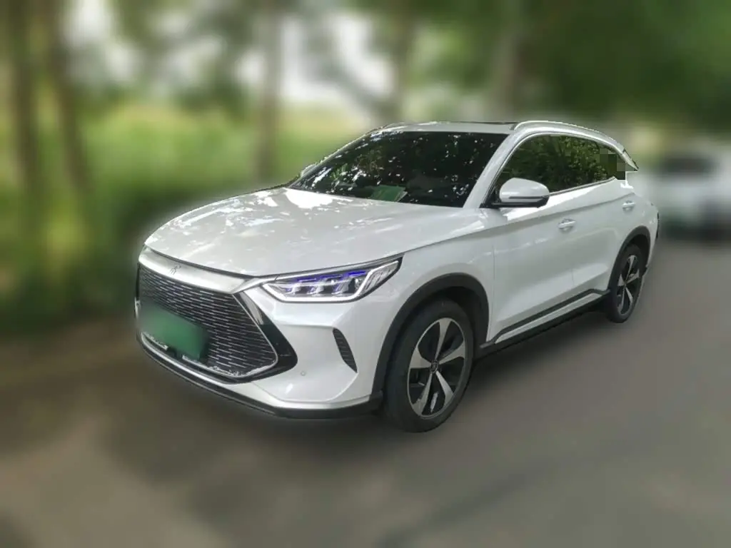 BYD Song PLUS PHEV 2023 — Фото 1/20