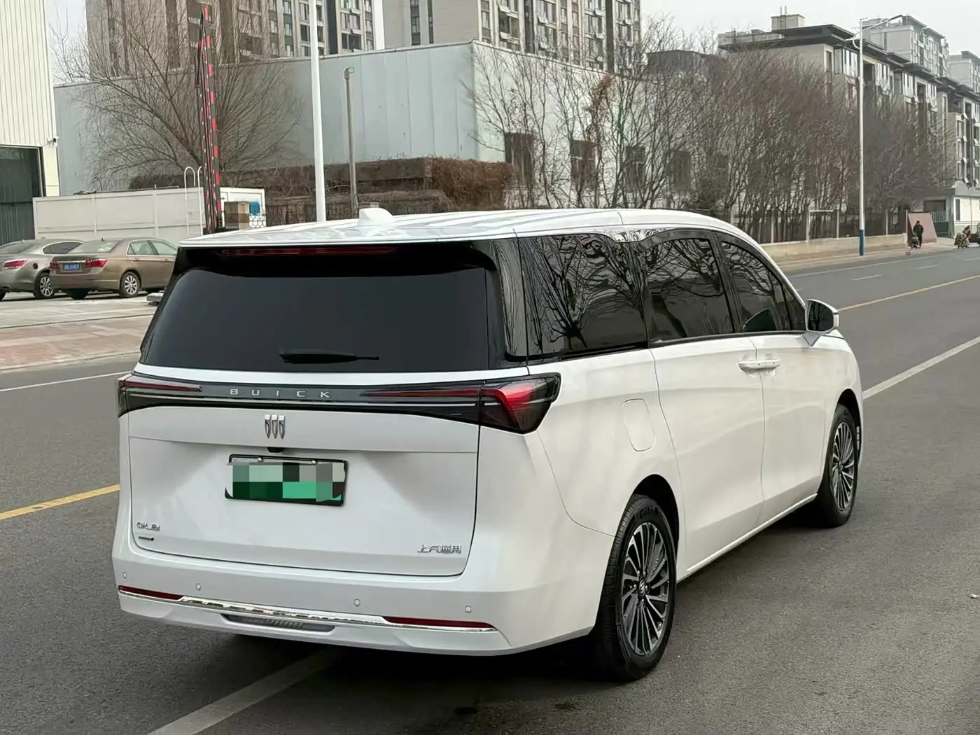 Buick GL8 New Energy 2025 — Photo 5/11