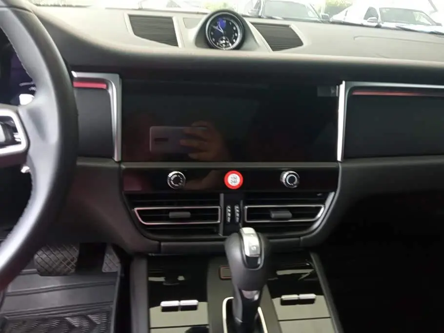 Porsche Macan 2024 — Photo 13/16